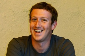 Mark_Zuckerberg-1536124_feliz