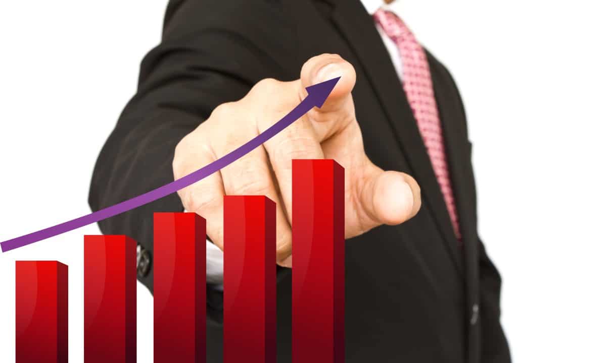 Cómo elegir el mejor hosting en 2026 (y por qué esta decisión puede arruinar tu web) 4 precio hosting primer año vs renovación